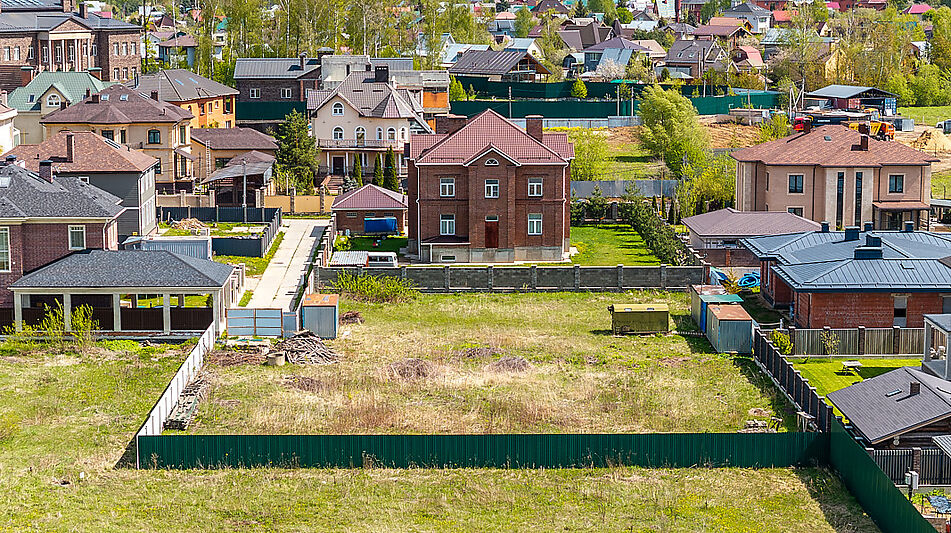 Участок в поселке Вешки