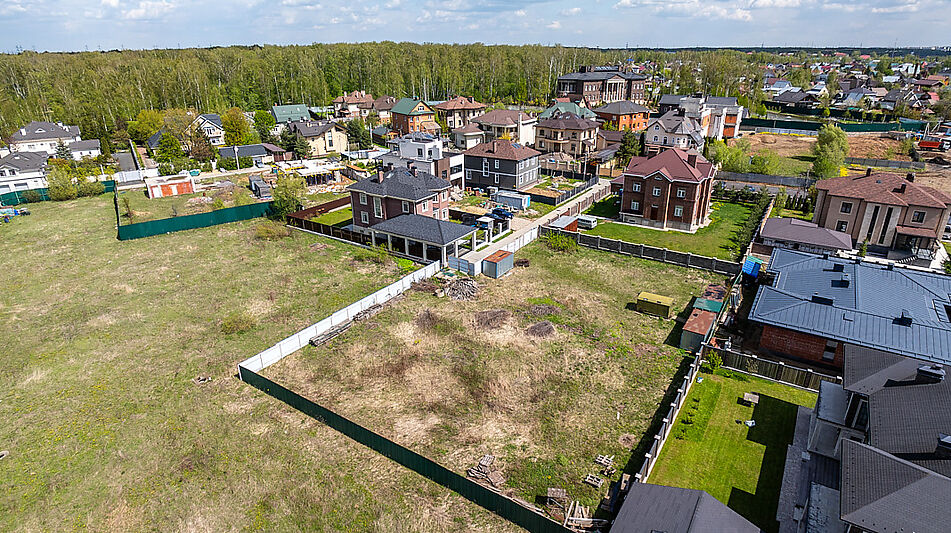 Участок в поселке Вешки