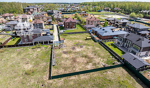 Участок в поселке Вешки