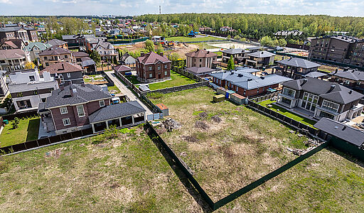 Участок в поселке Вешки