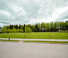 Прилесной участок в гольф Пестово