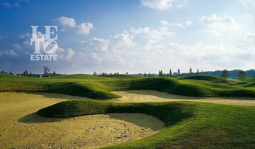 Прилесной участок в гольф Пестово