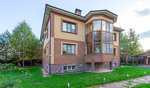 Дом с отделкой в Бородино