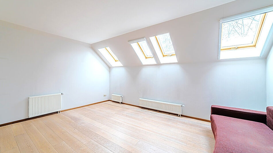 Дом с лесным участком в КП Лесной