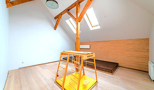 Дом с лесным участком в КП Лесной