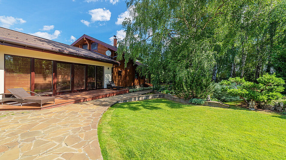 Дом на большом участке в Лысково