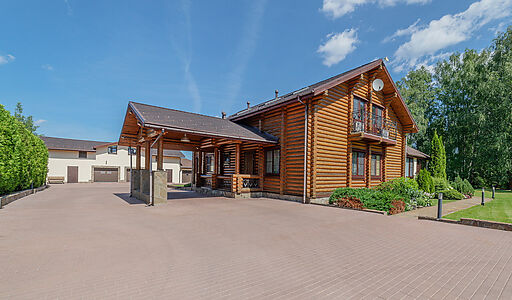 Дом на большом участке в Лысково