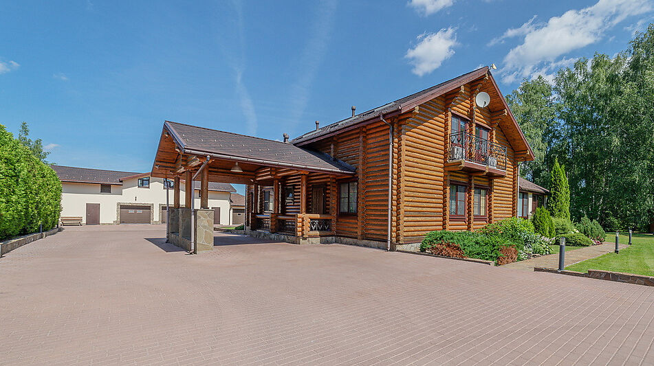 Дом на большом участке в Лысково