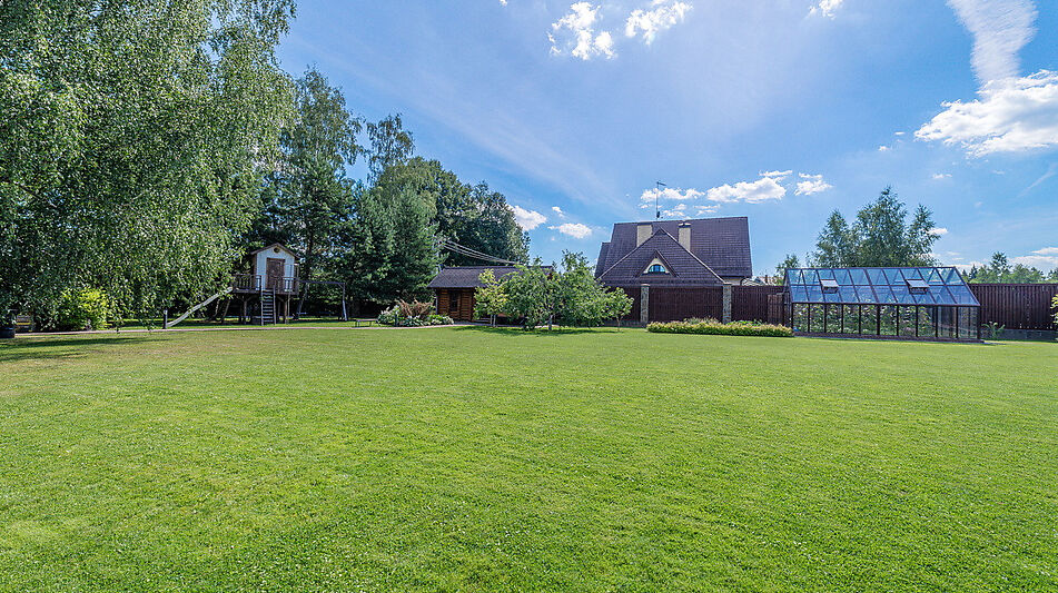 Дом на большом участке в Лысково