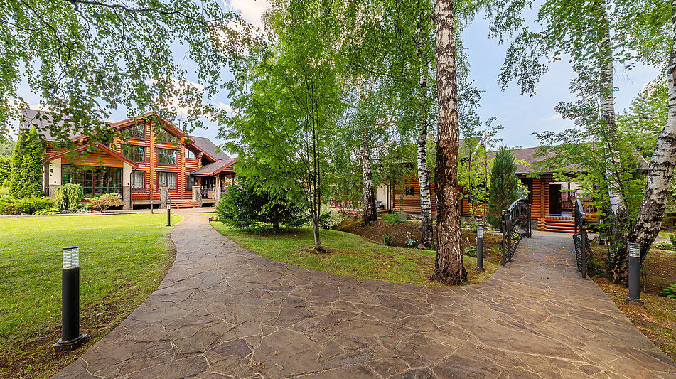 Дом на большом участке в Лысково