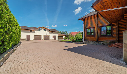 Дом на большом участке в Лысково