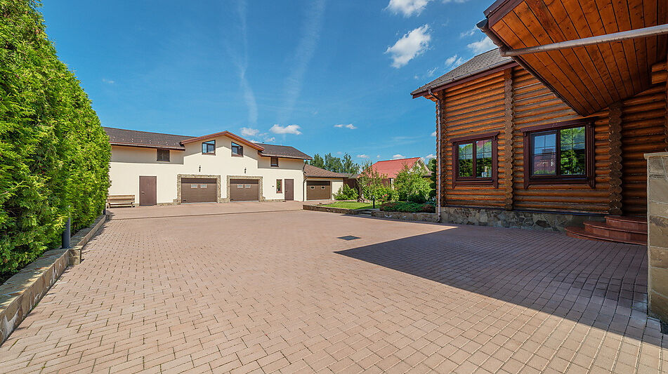 Дом на большом участке в Лысково