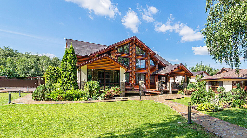 Дом на большом участке в Лысково