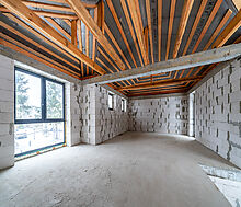 Новый дом в лесу в Сходне