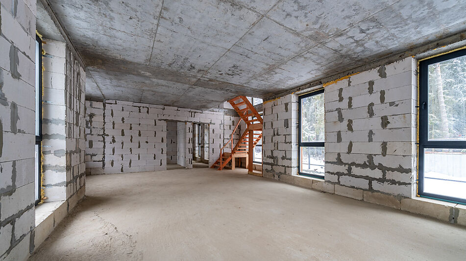 Новый дом в лесу в Сходне