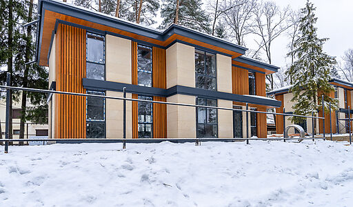 Новый дом в лесу в Сходне