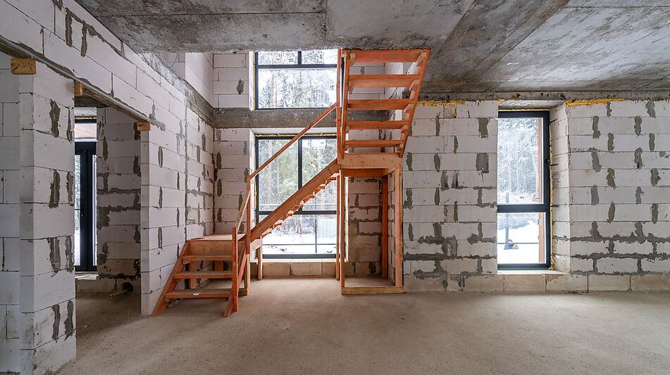 Новый дом в лесу в Сходне