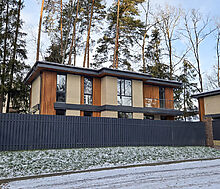 Новый дом в лесу в Сходне