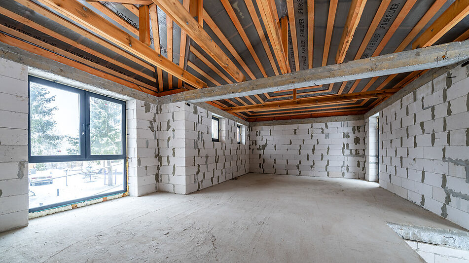 Новый дом в лесу в Сходне