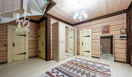 Сказочный дом в лесу Загорянский