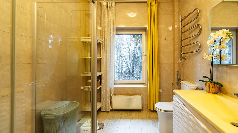 Сказочный дом в лесу Загорянский