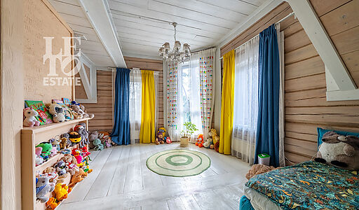 Сказочный дом в лесу Загорянский