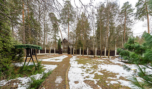 Сказочный дом в лесу Загорянский