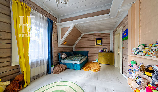 Сказочный дом в лесу Загорянский