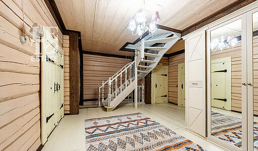 Сказочный дом в лесу Загорянский