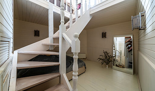 Сказочный дом в лесу Загорянский