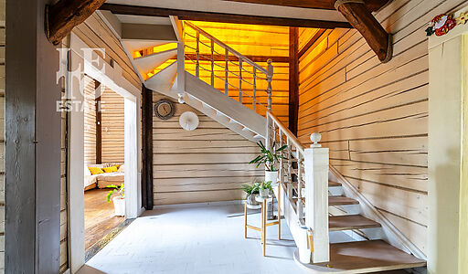 Сказочный дом в лесу Загорянский