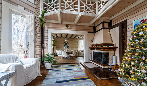 Сказочный дом в лесу Загорянский