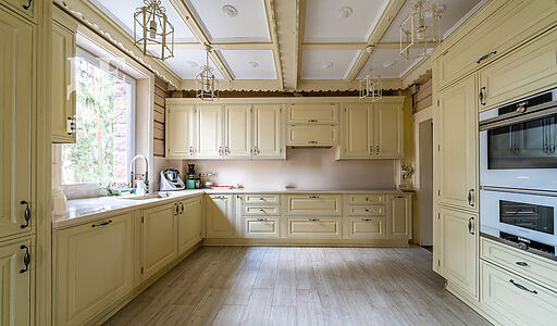 Сказочный дом в лесу Загорянский