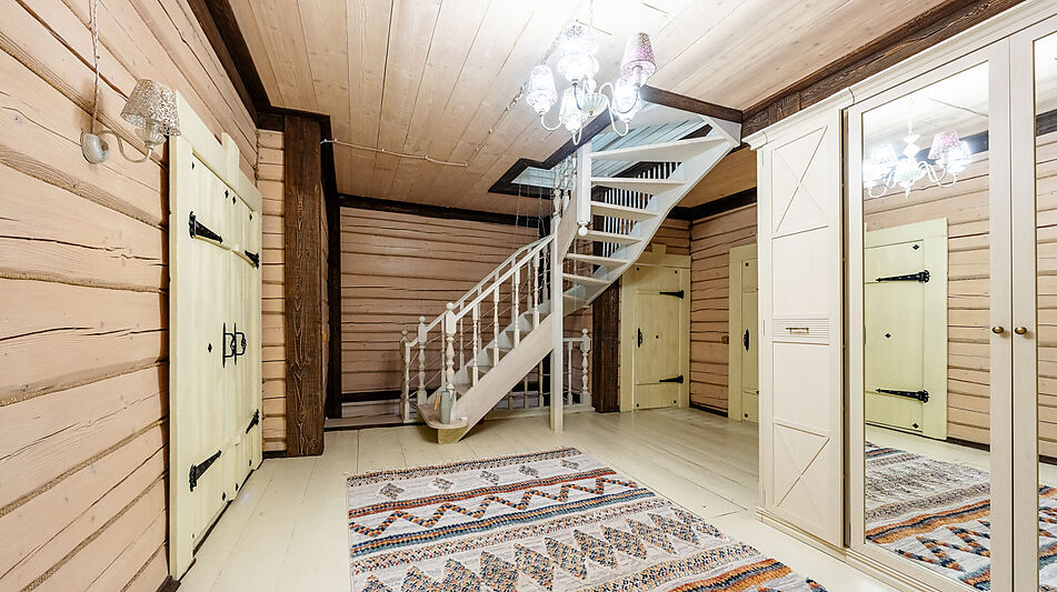 Сказочный дом в лесу Загорянский