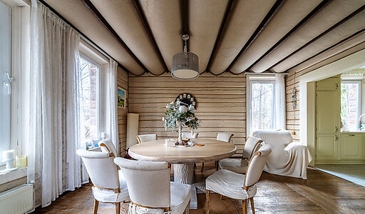 Сказочный дом в лесу Загорянский