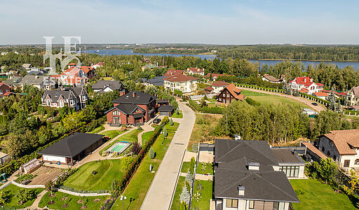 Дом у воды в КП Адмирал