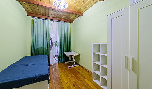 Дом с бассейном в Петрово-Дальнем