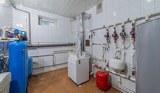 Дом с бассейном в Петрово-Дальнем