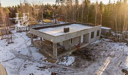 Современный дом в СНТ Бутынь