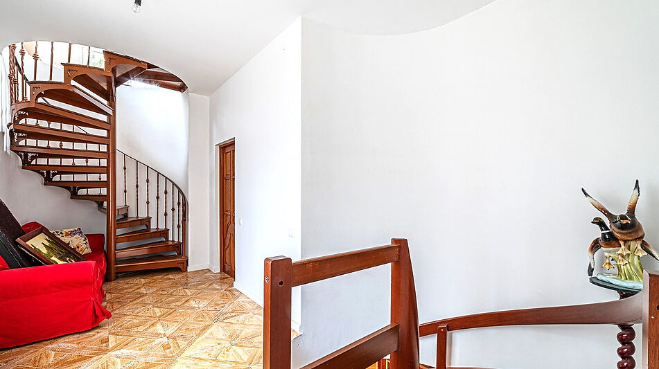 Дом в лесу в п. Николина гора