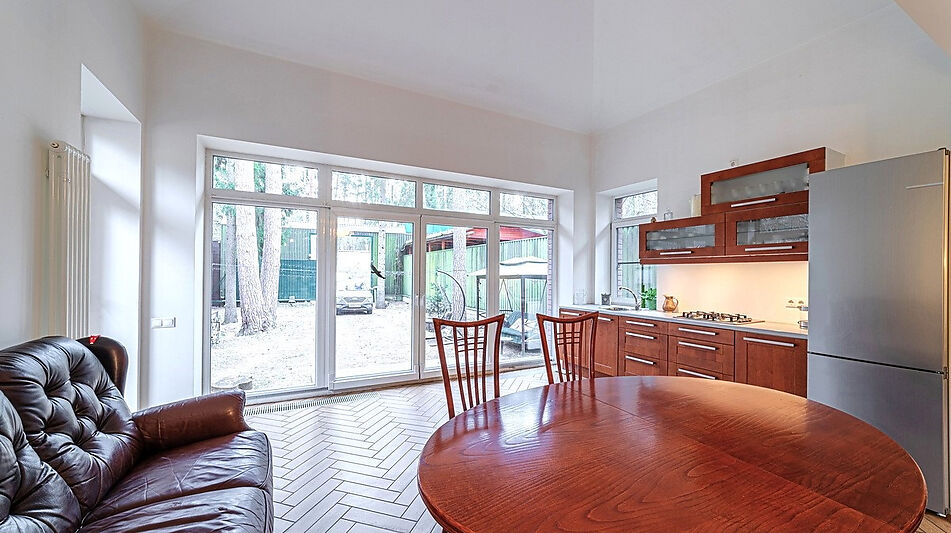 Дом в лесу в п. Николина гора