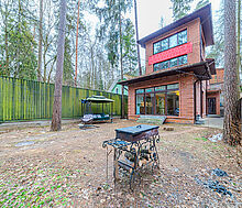 Дом в лесу в п. Николина гора