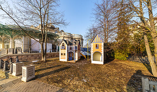 Таунхаус у озера в КП Довиль