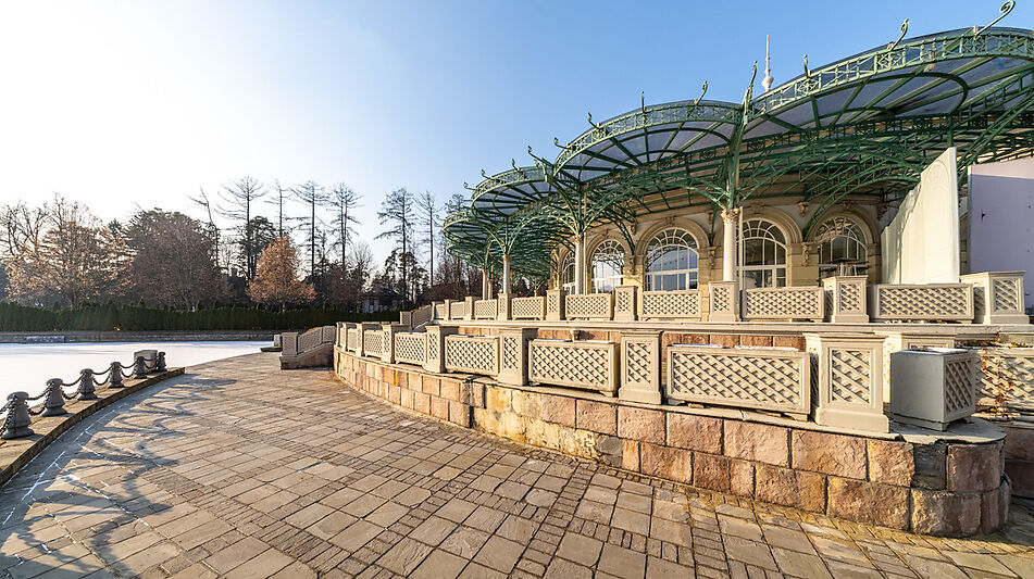 Таунхаус у озера в КП Довиль