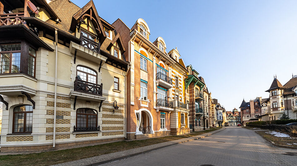 Таунхаус у озера в КП Довиль