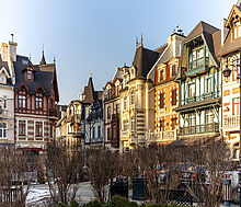 Таунхаус у озера в КП Довиль