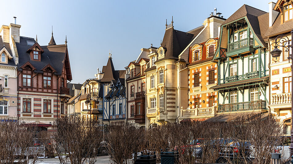 Таунхаус у озера в КП Довиль