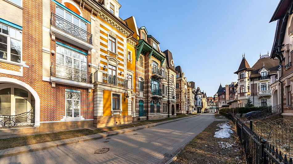 Таунхаус у озера в КП Довиль