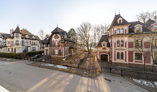 Таунхаус у озера в КП Довиль