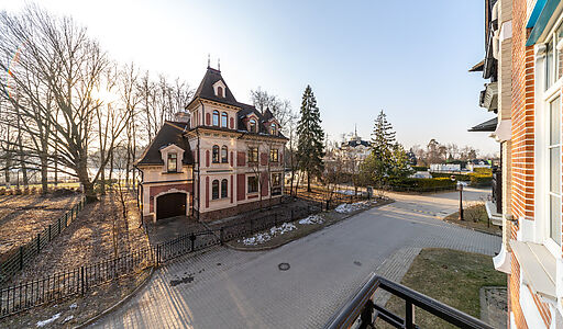 Таунхаус у озера в КП Довиль